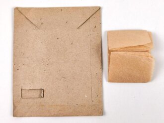 Kriegsverdienstkreuz 2. Klasse ohne Schwerter , kein Hersteller  im Bandring. Original verpackt,  In der zugehörigen Tüte, der Hersteller ausgeschnitten