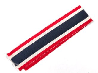 Kriegsverdienstkreuz 2. Klasse ohne Schwerter , kein Hersteller  im Bandring. Original verpackt,  In der zugehörigen Tüte, der Hersteller ausgeschnitten