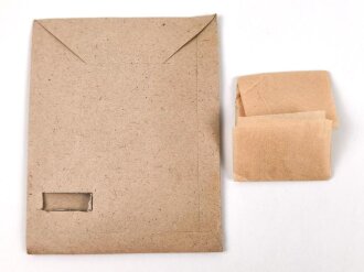 Kriegsverdienstkreuz 2. Klasse ohne Schwerter , kein Hersteller  im Bandring. Original verpackt,  In der zugehörigen Tüte, der Hersteller ausgeschnitten