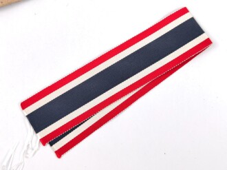 Kriegsverdienstkreuz 2. Klasse ohne Schwerter , kein Hersteller  im Bandring. Original verpackt,  In der zugehörigen Tüte, der Hersteller ausgeschnitten