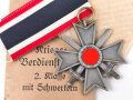 Kriegsverdienstkreuz 2. Klasse mit Schwertern , Hersteller "53" im Bandring für Glaser & Sohn Dresden. Ungetragenes Stück, in der originalen Verpackung und zugehörigen Tüte