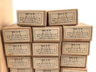 Pappkasten für 300 Schuss Munition 8 x 57 ( für k98 ) . 20 Pappschachteln enthalten, alles zusammengehörig. OHNE Inhalt - Complete matching set for 300 k98 rounds, EMPTY BOXES