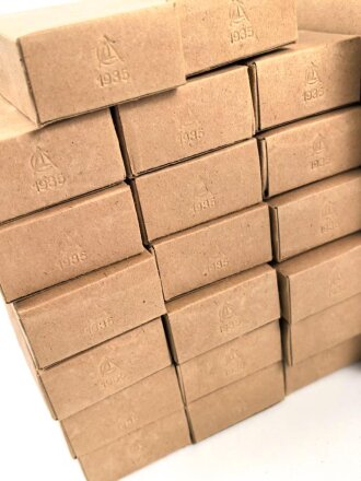 Pappkasten für 300 Schuss Munition 8 x 57 ( für k98 ) . 20 Pappschachteln enthalten, alles zusammengehörig. OHNE Inhalt - Complete matching set for 300 k98 rounds, EMPTY BOXES