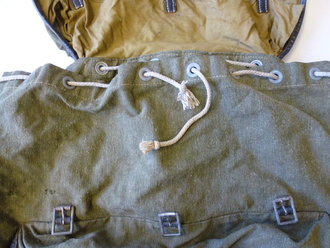 Rucksack für Gebirgsjäger Wehrmacht datiert 1942, stärker getragenes Stück