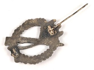 Infanteriesturmabzeichen in silber, Zink versilbert, Hersteller R.S.  für Rudolf Souval, Wien