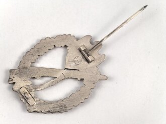 Infanteriesturmabzeichen in silber, Hersteller Fritz Zimmermann Stuttgart. Ungetragenes Stück, mit Wickelpapier in der zugehörigen Tüte.