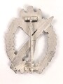 Infanteriesturmabzeichen in silber, Hersteller Fritz Zimmermann Stuttgart. Ungetragenes Stück, mit Wickelpapier in der zugehörigen Tüte.