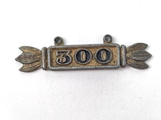 Luftwaffe, Anhänger für eine Frontflugspange " 300"  Zink geschwärzt und vergoldet