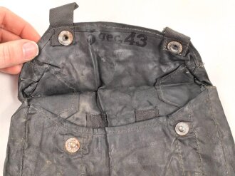 Tasche für eine Gasplane der Wehrmacht, gummierte Ausführung, datiert 1943