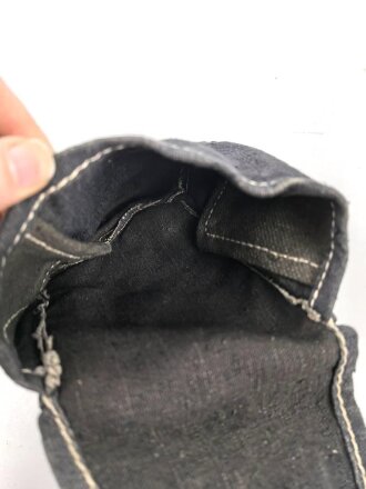 Blaue Webleinentasche Wehrmacht, für mich nicht zuzuordnen, Maße etwa 13 x 16 x 7cm