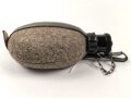 Feldflasche für eine Helferin der Wehrmacht. Sehr guter Zustand , am Hals ESB 43 gestempelt.