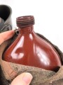 Feldflasche Wehrmacht , Hersteller EEF43, der untere Riemenbeschlag fehlt