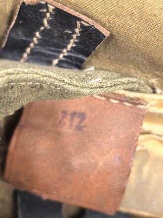 Tornister Wehrmacht, getragenes Stück in gutem Gesamtzustand, datiert 1941