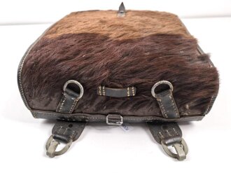 Tornister Wehrmacht, getragenes Stück in gutem Gesamtzustand, datiert 1941