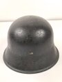 Heer , Stahlhelm Modell 1942 , Originallack, 66er Glockengrösse. Das Innenfutter wurde mal gewechselt und erscheint für den Helm ein wenig zu klein