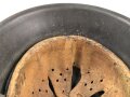 Heer , Stahlhelm Modell 1942 , Originallack, 66er Glockengrösse. Das Innenfutter wurde mal gewechselt und erscheint für den Helm ein wenig zu klein
