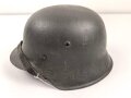 Heer , Stahlhelm Modell 1942 , Originallack, hkp66. Das Innenfutter wurde mal gewechselt und ist für den Helm  zu klein, Kinnriemen original