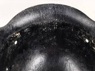 Stahlhelmglocke Modell 1942 Wehrmacht. Überlackiertes Stück, Hersteller nicht lesbar, 66er Glockengrösse