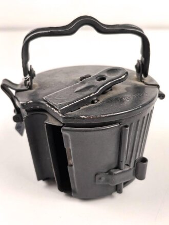 Gurttrommel 34 Wehrmacht , Hersteller hqu43, überlackiertes Stück ?