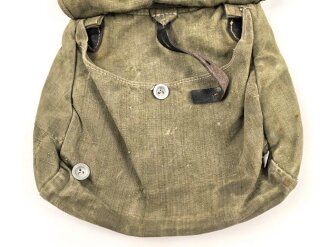 Brotbeutel für Angehörige des Heeres, stark getragenes Stück.