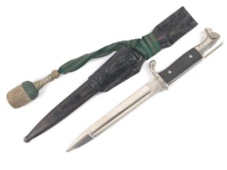 Extraseitengewehr KS98 für einen Unteroffizier des Heeres. Guter Zustand, im Lacklederkoppelschuh mit Seitengewehrtroddel