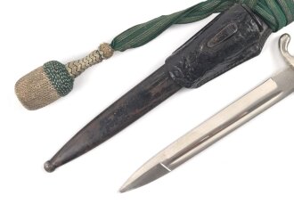 Extraseitengewehr KS98 für einen Unteroffizier des Heeres. Guter Zustand, im Lacklederkoppelschuh mit Seitengewehrtroddel