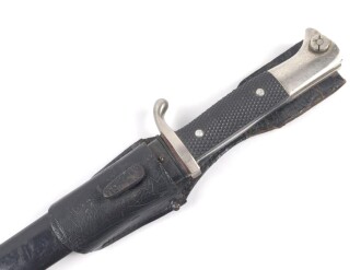 Extraseitengewehr KS98 Wehrmacht. Guter Gesamtzustand, saubere Klinge von Claas Solingen. Im Lacklederkoppelschuh, dieser auf einer Seite leicht ausgerissen