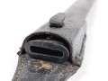 Extraseitengewehr KS98 Wehrmacht. Guter Gesamtzustand, saubere Klinge von Claas Solingen. Im Lacklederkoppelschuh, dieser auf einer Seite leicht ausgerissen