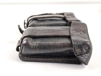 Patronentasche zum K98 Wehrmacht ( für 6 Ladestreifen) Getragenes Stück mit Reichsbetriebsnummer