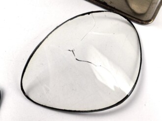 Behälter samt leicht defekten Ersatzgläsern für die Kradmelderbrille der Wehrmacht