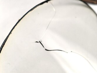 Behälter samt leicht defekten Ersatzgläsern für die Kradmelderbrille der Wehrmacht