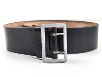 Zweidornkoppel für Offiziere III.Reich. Schwarzes Leder, Höhe 55mm, Gesamtlänge 127cm