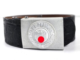 Heer, Ausgehkoppel zum Waffenrock. Aluminiumschloss mit aufgelegtem Emblem,  der Lacklederriemen in gutem Zustand, Gresamtlänge 103cm