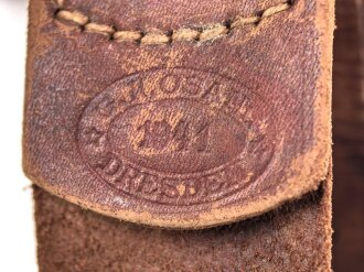 Koppel für Mannschaften des Heeres, das Schloss aus lackiertem Eisen in gutem Zustand, der Koppelriemen ebenfalls in gutem Zustand, Gesamtlänge 101cm, Koppel und Schloss datiert 1941