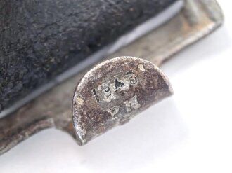 Koppel für Mannschaften des Heeres, das Schloss aus lackiertem Eisen datiert 1943, der Koppelriemen zugehörig mit einer Gesamtlänge von 88cm