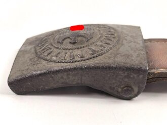 Heer, Koppelschloss für Mannschaften . Eisen lackiert, an Lederzunge von Noeller Lüdenscheid 1940, getragenes Stück