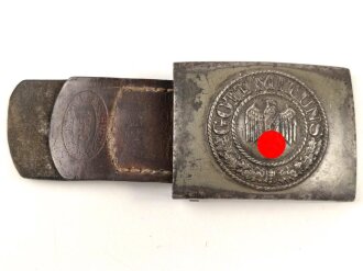 Heer, Koppelschloss für Mannschaften . Eisen lackiert, an Lederzunge von E.Schneider Lüdenscheid 1940, getragenes Stück