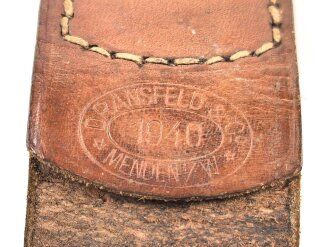 Heer, Koppelschloss für Mannschaften . Eisen lackiert, an Lederzunge von Dransfeld  Menden 1940, getragenes Stück