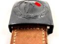 Luftwaffe, Koppelschloss für Mannschaften . Eisen lackiert, an Lederzunge von Aurich Dresden 1942,  ungetragen