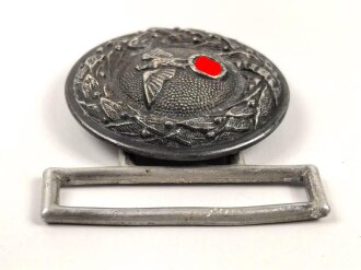 Deutscher Luftsportverband DLV / Reichsluftschutzbund. Nickelschloss für die Führerfeldbinde. Das Hakenkreuz nicht geschwärzt, sehr guter Zustand