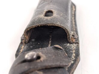 Koppelschuh zum Seitengewehr M84/98 zum k98 der Wehrmacht. Getragenes Stück mit RF Nummer