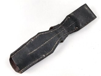 Koppelschuh zum Seitengewehr M84/98 zum k98 der Wehrmacht. Getragenes Stück mit RF Nummer
