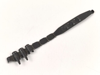 Einführstück für 50 Schuss Gurt MG34/42 der Wehrmacht. Hersteller cvo1