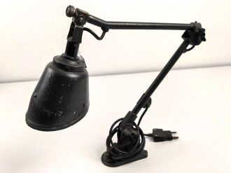 "Midgard" Lampe für Funkwagen der Wehrmacht. Luftwaffenblauer Originallack, Funktion nicht geprüft, mit der seltenen Halterung