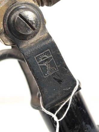 "Midgard" Lampe für Funkwagen der Wehrmacht. Luftwaffenblauer Originallack, Funktion nicht geprüft, mit der seltenen Halterung