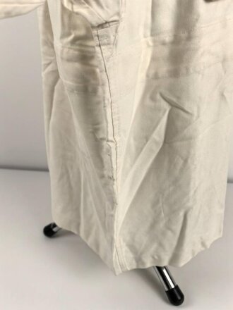 Luftwaffe, Wintertarnjacke mit Hose, so in der Notausrüstung von Flugzeugen geführt. Ungetragenes Set, keinerlei Stempelung, der Adler direkt ausgestickt, habe ich so noch nie gesehen.