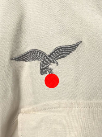 Luftwaffe, Wintertarnjacke mit Hose, so in der Notausrüstung von Flugzeugen geführt. Ungetragenes Set, keinerlei Stempelung, der Adler direkt ausgestickt, habe ich so noch nie gesehen.