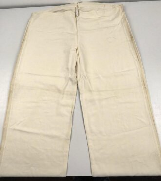 Luftwaffe, Wintertarnjacke mit Hose, so in der Notausrüstung von Flugzeugen geführt. Ungetragenes Set, keinerlei Stempelung, der Adler direkt ausgestickt, habe ich so noch nie gesehen.