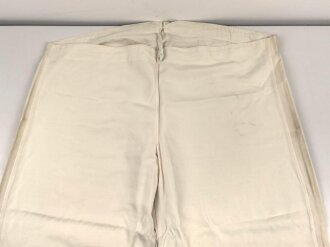 Luftwaffe, Wintertarnjacke mit Hose, so in der Notausrüstung von Flugzeugen geführt. Ungetragenes Set, keinerlei Stempelung, der Adler direkt ausgestickt, habe ich so noch nie gesehen.