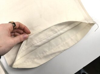 Luftwaffe, Wintertarnjacke mit Hose, so in der Notausrüstung von Flugzeugen geführt. Ungetragenes Set, keinerlei Stempelung, der Adler direkt ausgestickt, habe ich so noch nie gesehen.